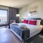 מלון Melia Ria & 4*