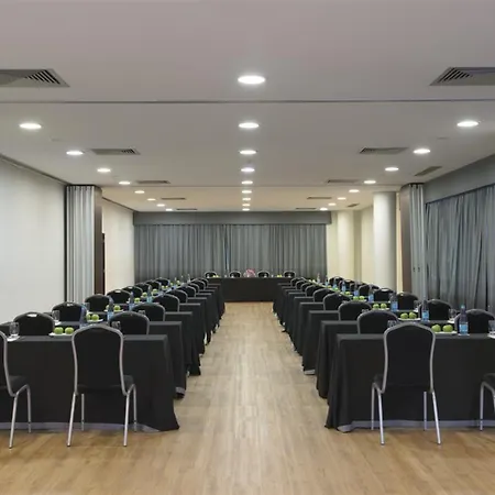 Melia Ria & 4* אבאירו