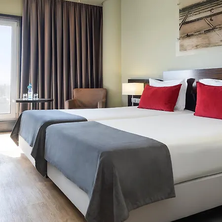 Hotel Melia Ria & 4*